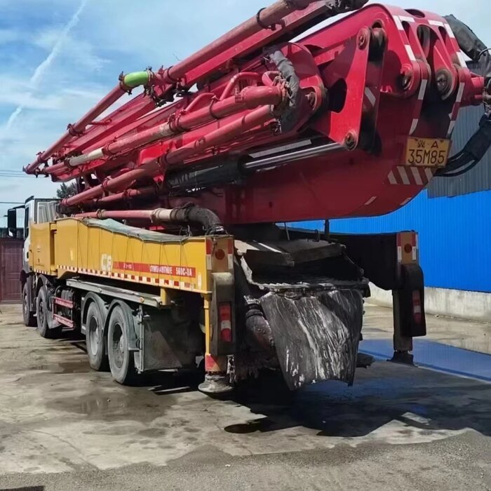 2020 SYMS449THBE 56m Concrete Pump Truck 313KW Diesel Engine - Image 2