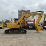 Used Komatsu PC200 Excavator Good Condition Japan Made - Image 2