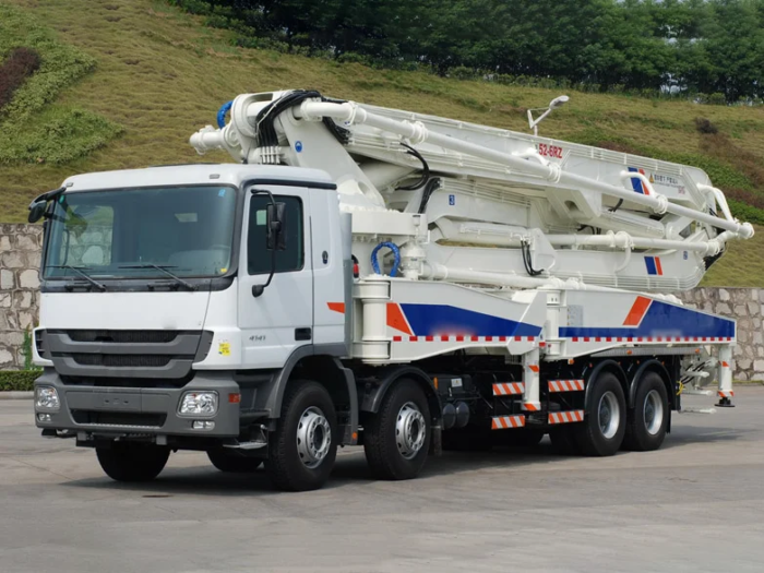 Zoomlion 38X-5RZ-2 37m 38m Truck-Mounted Concrete Pump in Stock - Image 5