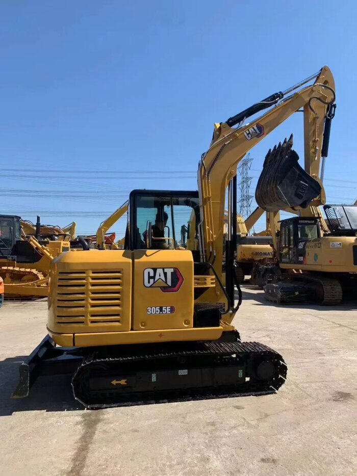 305.5E2 Mini Excavator 5400kg 2023 Second Hand Motor Pump Bearing - Image 3