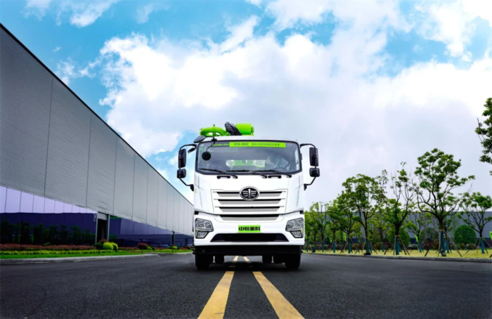 ZOOMLION 31X-5RZ 31m Concrete Pump Truck Sitrak Chassis - Image 4