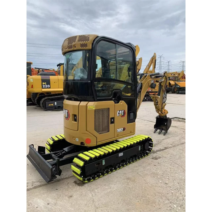 Caterpillar Cat302 Used Mini Crawler Excavator with Hydraulic Thumb - Image 3