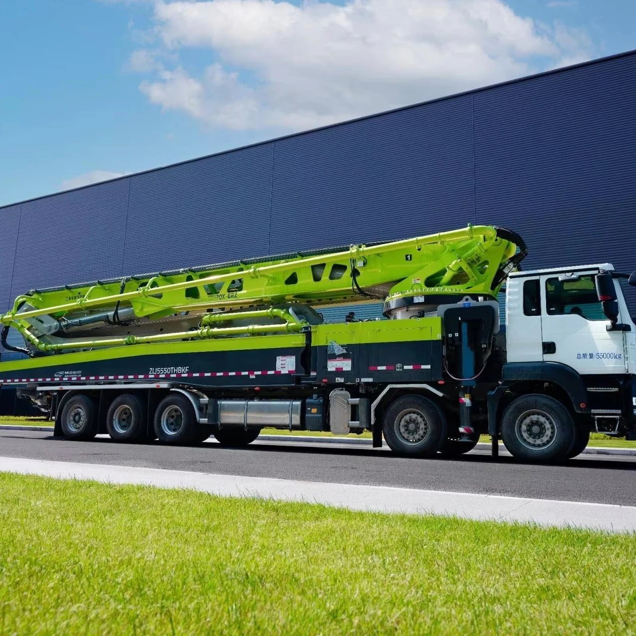 70m Concrete Pump Truck ZLJ5550THBKF 70X-6RZ Hot Sale
