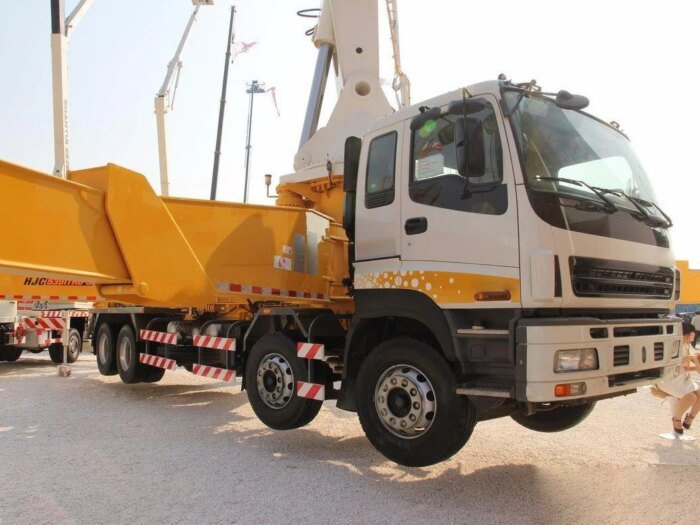 37m 370C-10 Truck-Mounted Concrete Pump Energy-saving Hot Sell - Image 5