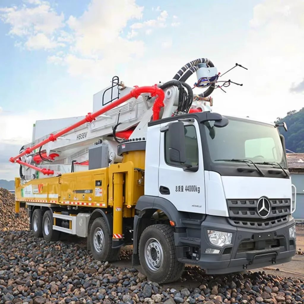 HB58V Truck Mounted Concrete Pump 180m3/h 58m Output