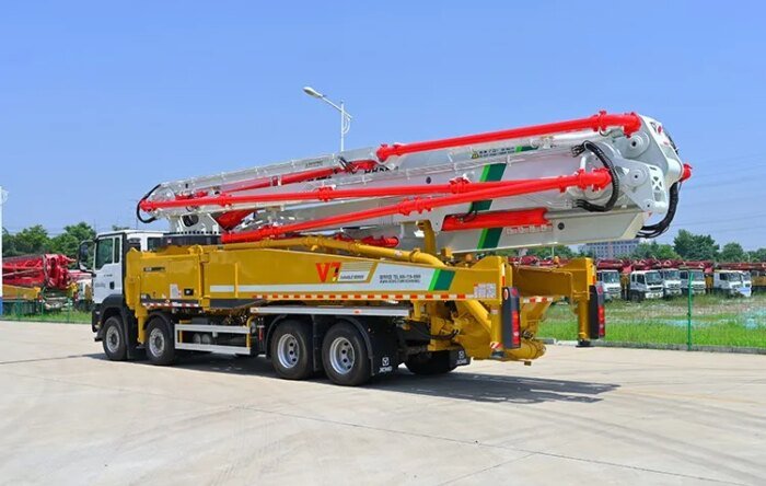 300kw 58m HB58V Concrete Boom Pump Truck Peru - Image 5