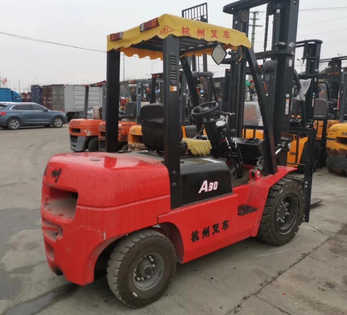 Used Hangcha A30 3TON Forklift 4M Hoist China Brand - Image 4