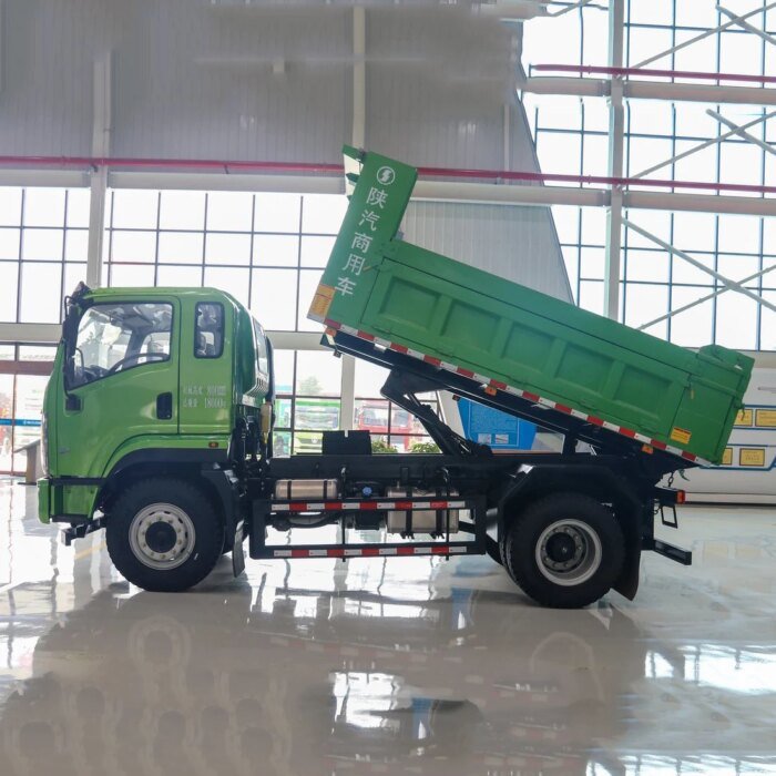 High Rise Hydraulic Man Lift Platform Machine - Image 3