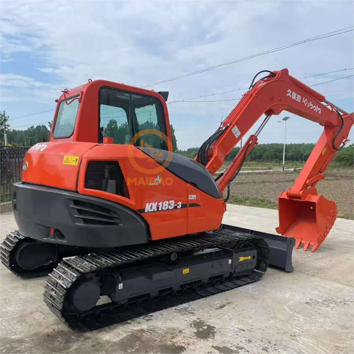 Kubota KX183-3 8Ton Mini Excavator 60HP 2023 Hydraulic Thumb - Image 2