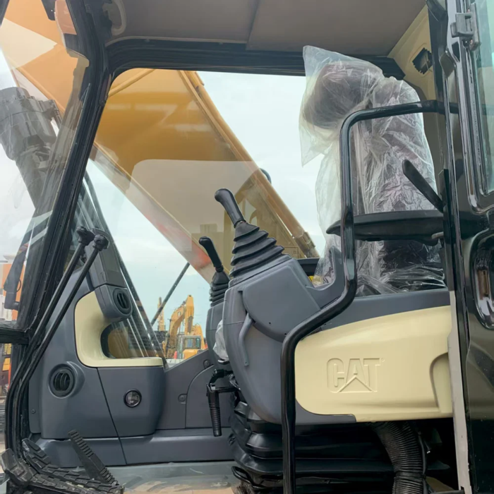 Japan Used CAT325D 25Ton Crawler Excavator Cost Effective - Image 6