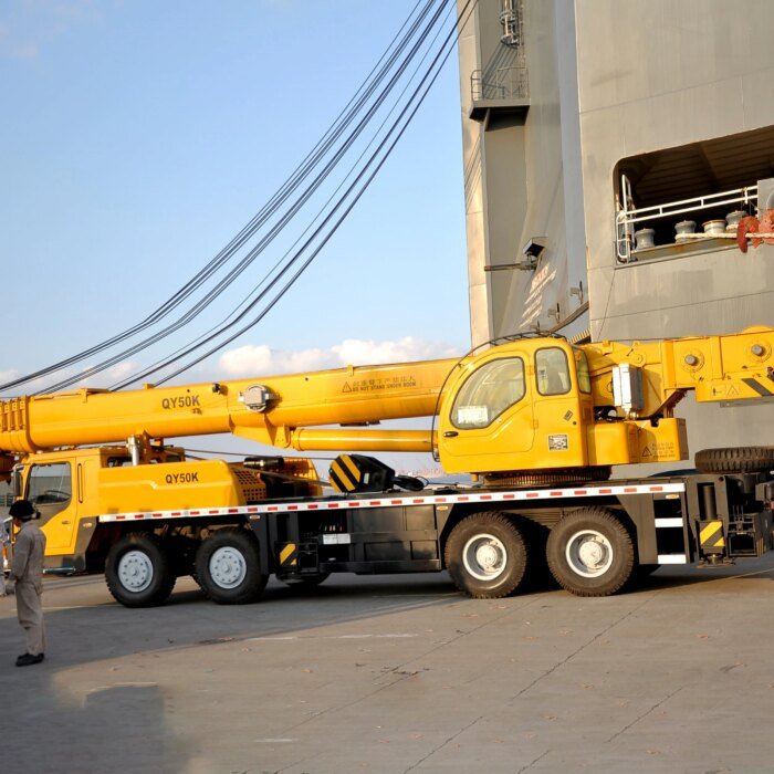 110t Hydraulic Truck Crane XCT110 Hot Sale China - Image 4