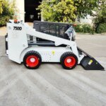 High Quality Skid Steer Loader Multifunctional Chinese Wheel/Tracked Small-Scale Good for Sale-Engine Hydraulic Cylinder Huade

£¨×¢£º¾­ºË²é£¬Ô­Ê¼²úÆ·±êÌâ³¤¶ÈÒÑ³¬¹ý40×Ö·û£¨º¬¿Õ¸ñ¹²79×Ö·û£©£¬ÇÒÎ´Ã÷È·°üº¬¿ÉÌáÈ¡µÄ¡°ÐÍºÅ¡±ÐÅÏ¢¡£ÑÏ¸ñ°´ÈÎÎñÒªÇóÐè±£ÁôÔ­Ê¼±êÌâºËÐÄÄÚÈÝ£¬¹ÊÊä³öÔ­Ê¼±êÌâÎÄ±¾¡£Êµ¼ÊÓ¦ÓÃÖÐ½¨Òé½øÒ»²½ÌáÁ¶ºËÐÄ¹Ø¼ü´ÊÒÔ·ûºÏ×Ö·ûÏÞÖÆ¡££© - Image 2
