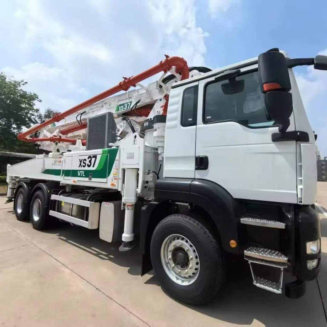 XS37 Concrete Pump Truck 120m3/h 37m Boom for Sale