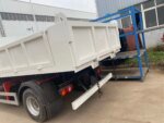 Chinese Brand 2X4 4.5-cubic Dump Garbage Truck - Image 5